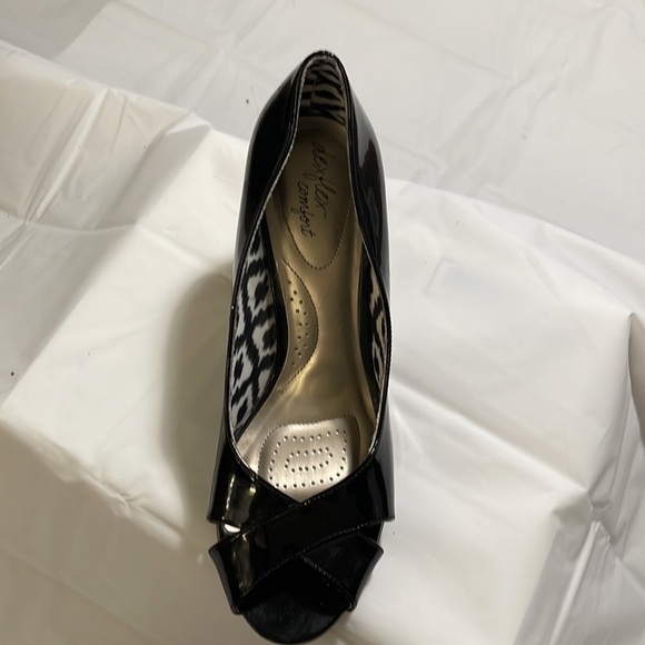 Dexflex Comfort ladies black espadrilles shoe. Shiny black, sz 10w- see pic - Picture 3 of 6
